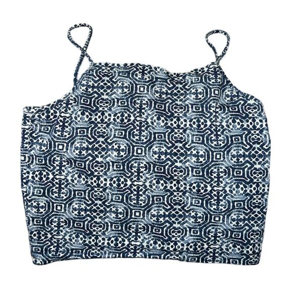 ✨ME to We Square High Neck Crop Cami✨ - Picture 4 of 7